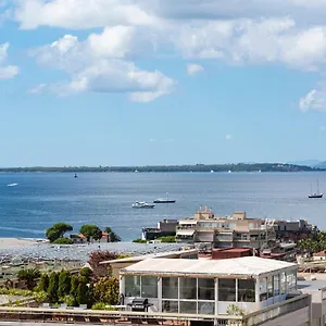Appartement Vue 180° Cocon à 7 Min De La Piscine Ac, Antibes